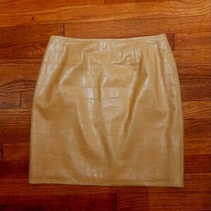 Cache croco leather skirt